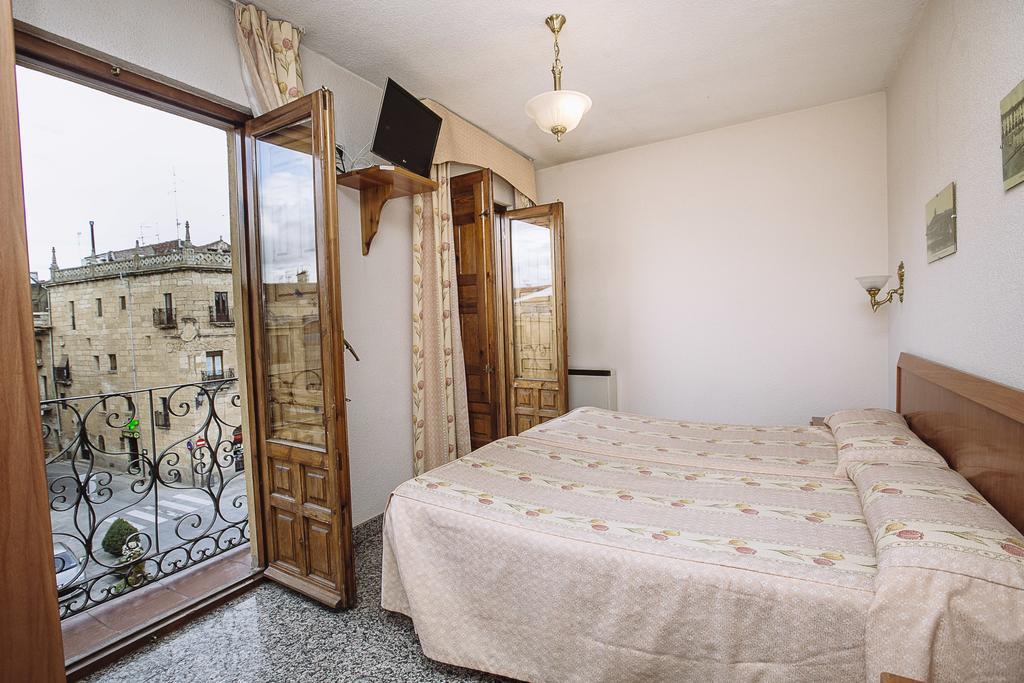 Hostal Plaza Ciudad Rodrigo Ruang foto